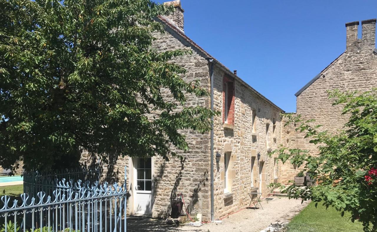 La Closerie De Gigny Maison Templiere Avec Piscine,Jacuzzi Gigny (Yonne) Exterior foto